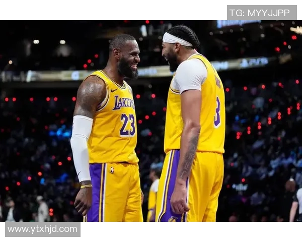 拉塞尔与浓眉克里斯蒂的完美搭档关系解析与中产特例签人探讨 拉塞尔与浓眉克里斯蒂的完美搭档关系解析与中产特例签人探讨