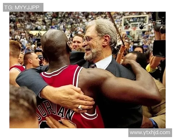 96乔丹带领公牛对决灰熊的经典时刻与传奇表现回顾 96乔丹带领公牛对决灰熊的经典时刻与传奇表现回顾