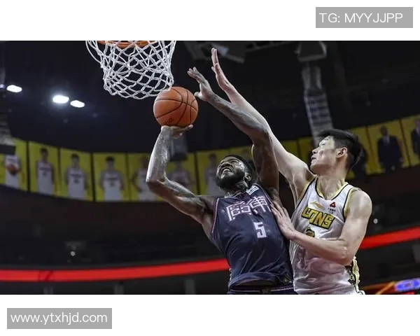 CBA焦点战广东队对决北京鸭队争夺季后赛席位的关键之战